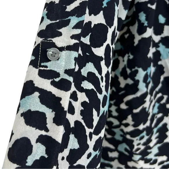 Talbots New Women’s L Roll-Tab Long Sleeve Hidden Button Up Animal Print Blouse - Picture 7 of 10
